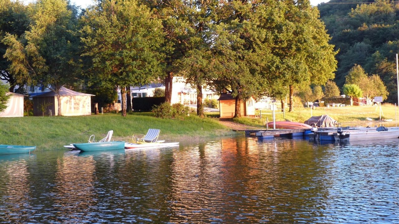 la camping au bord du lac