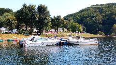 Camping La Romiguiere : Le ponton et les bateaux